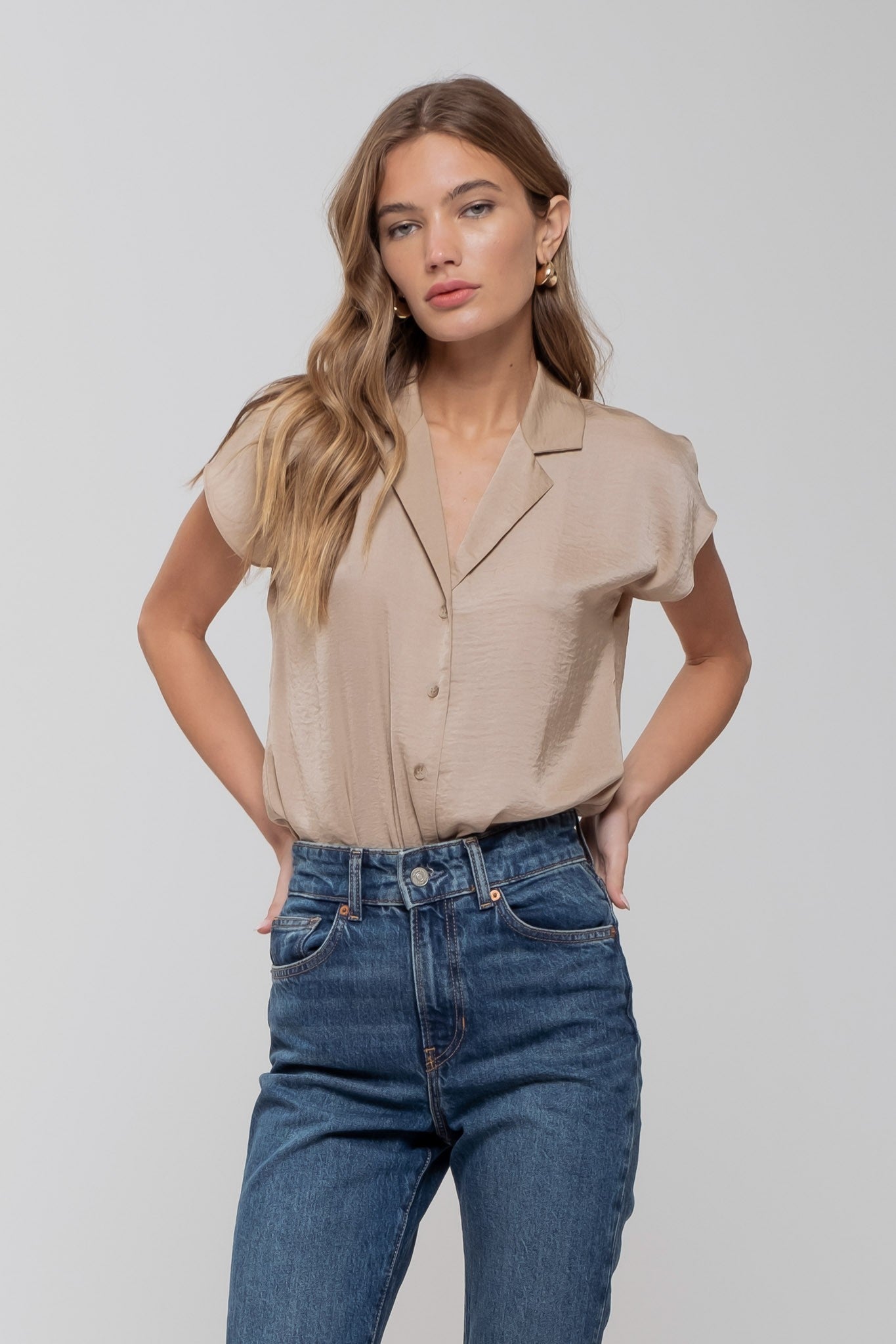 Gwyneth button blouse - taupe