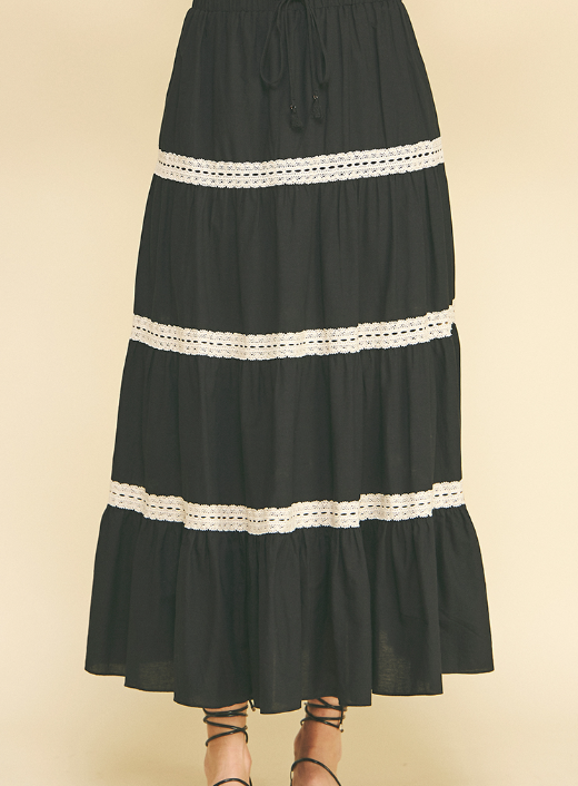Valencia lace skirt