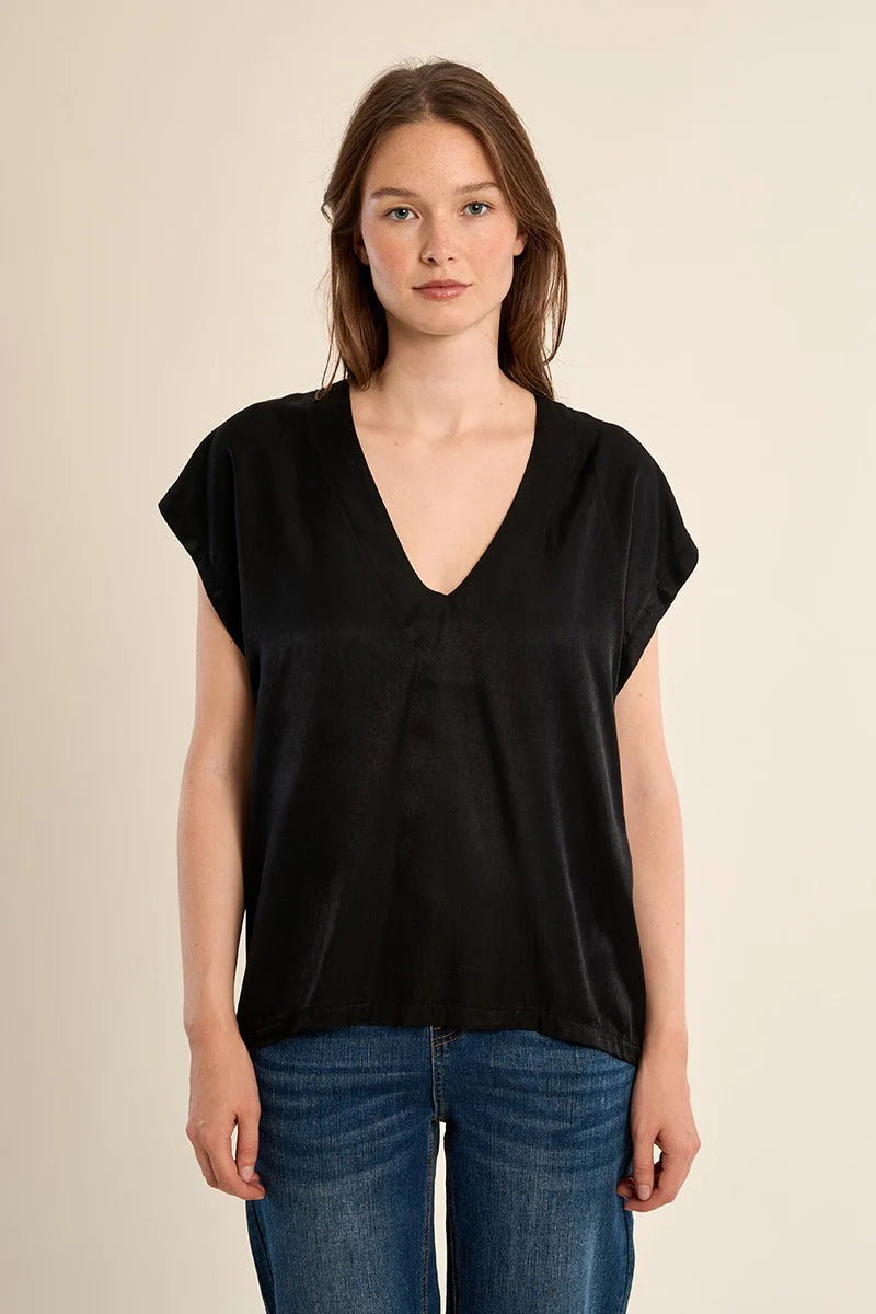 Dream V Blouse