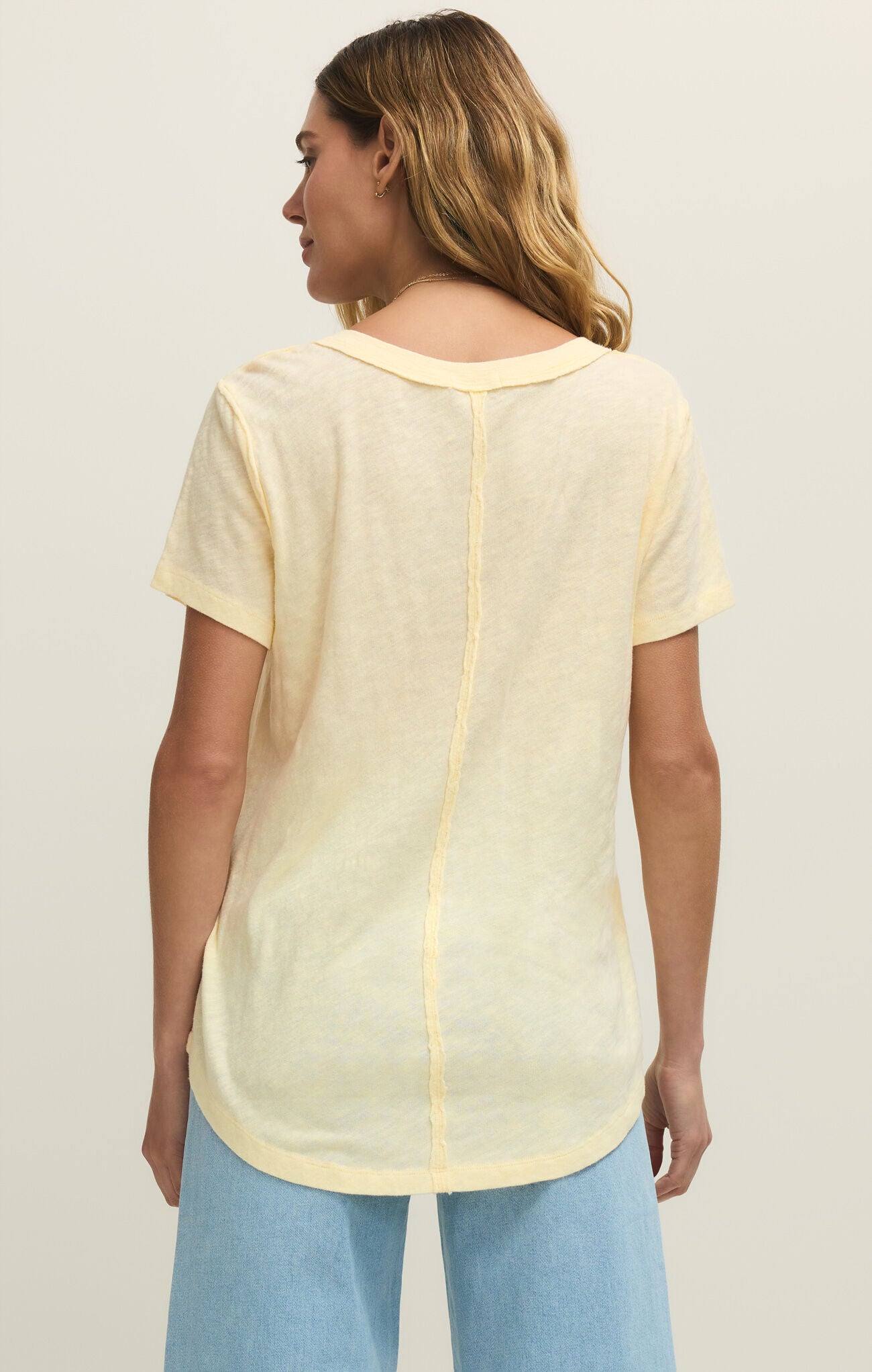 Elara T-shirt - Pineapple