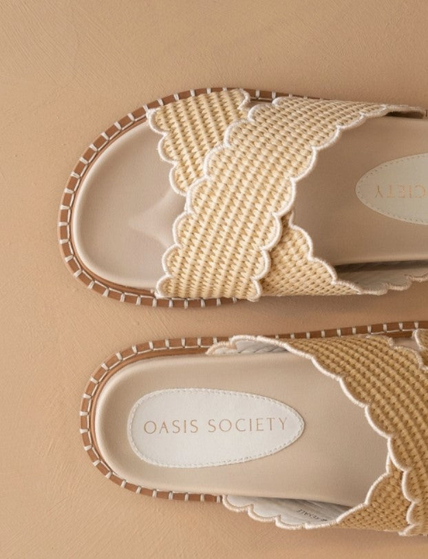 Stella scallop raffia slide