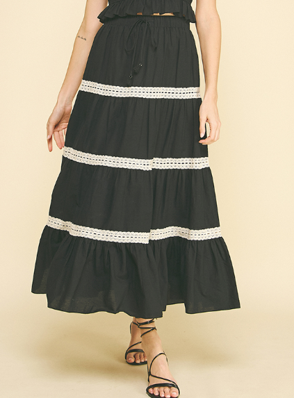 Valencia lace skirt